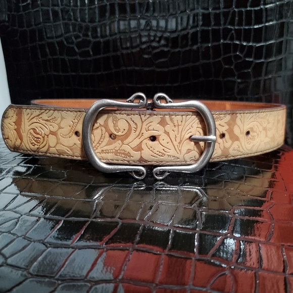 Vintage Brown Leather Tooled Floral Belt sz S - Picture 4 of 4